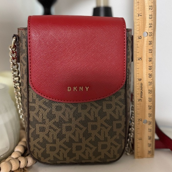 DKNY Purse Like New - Picture 12 of 13